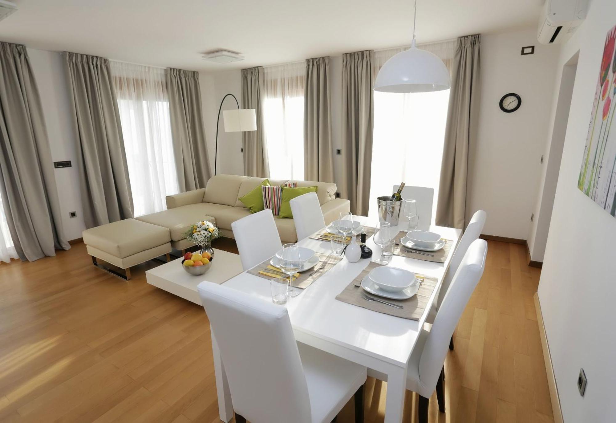 Apartments Poville Residence بوفايل الغرفة الصورة