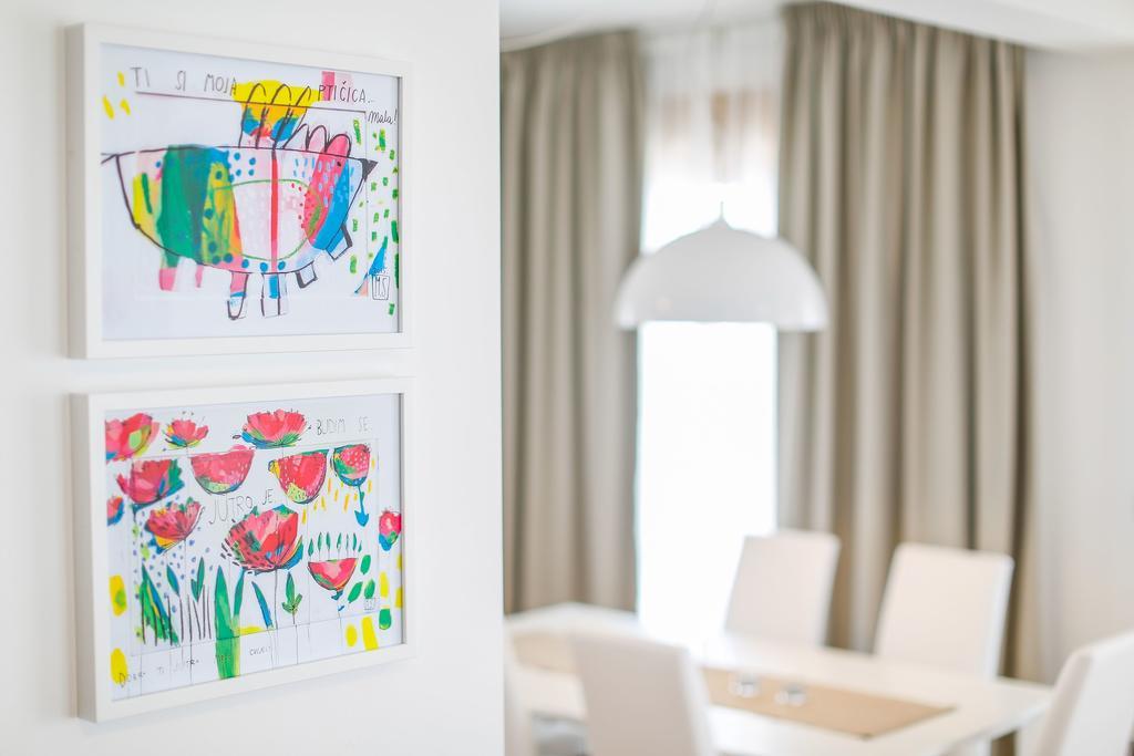 Apartments Poville Residence بوفايل المظهر الخارجي الصورة