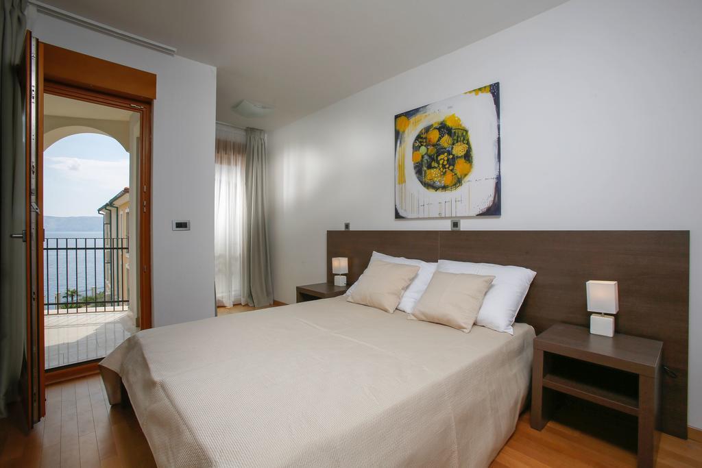 Apartments Poville Residence بوفايل المظهر الخارجي الصورة