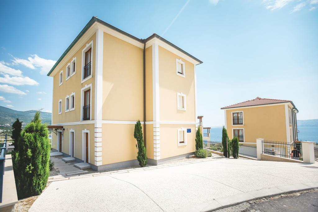 Apartments Poville Residence بوفايل المظهر الخارجي الصورة