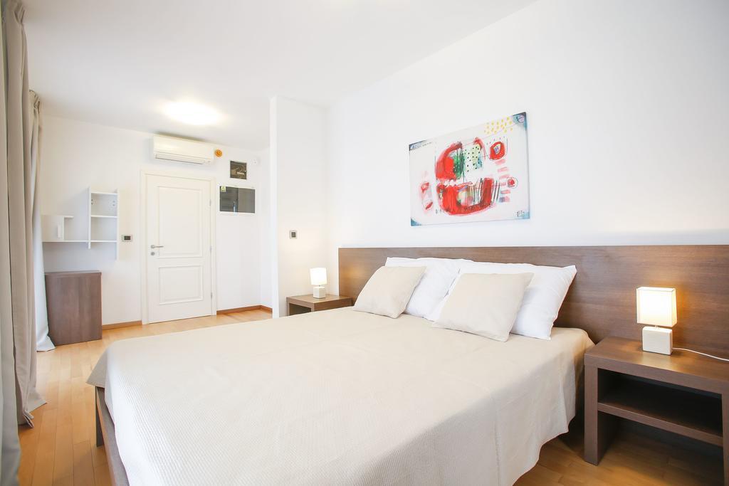 Apartments Poville Residence بوفايل المظهر الخارجي الصورة