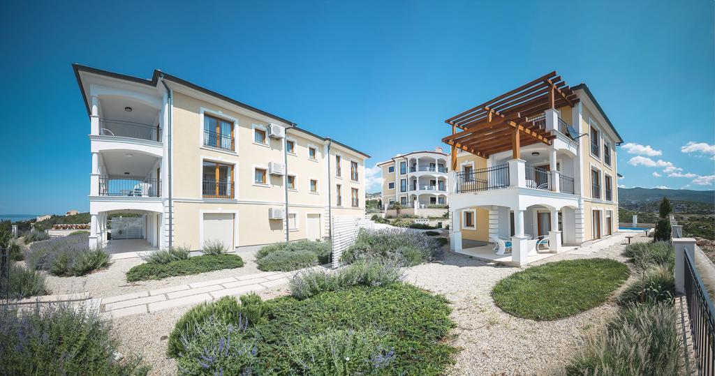 Apartments Poville Residence بوفايل المظهر الخارجي الصورة